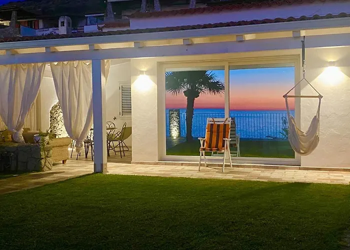 Taurus Costa Dei Monaci Tropea ヴィラ *